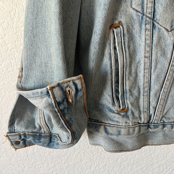 90’s Vintage Levi’s Orange Tab Cropped Denim Jacket - Picture 4 of 6
